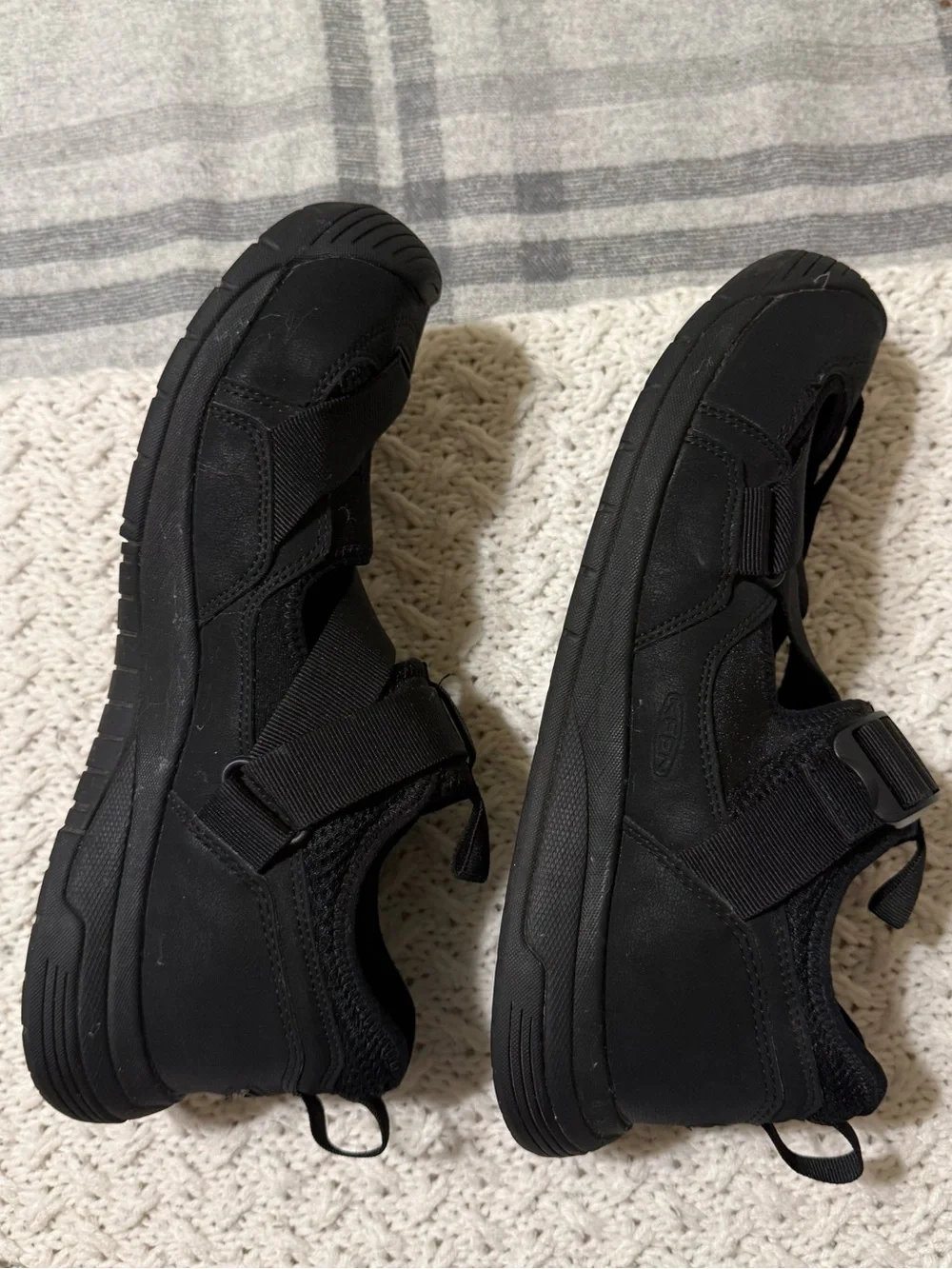 Keen Sneakers ZERRAPORT TRAIL Men TRIPLE BLACK/BLACK 10.5